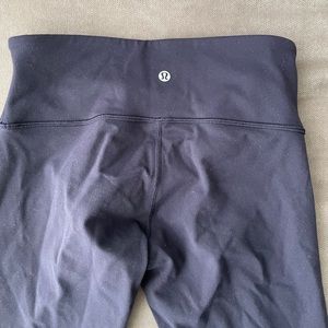 Lululemon — navy wunder under, size 6!